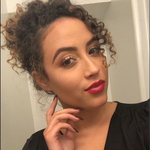 Meet your Posher, Jasmine